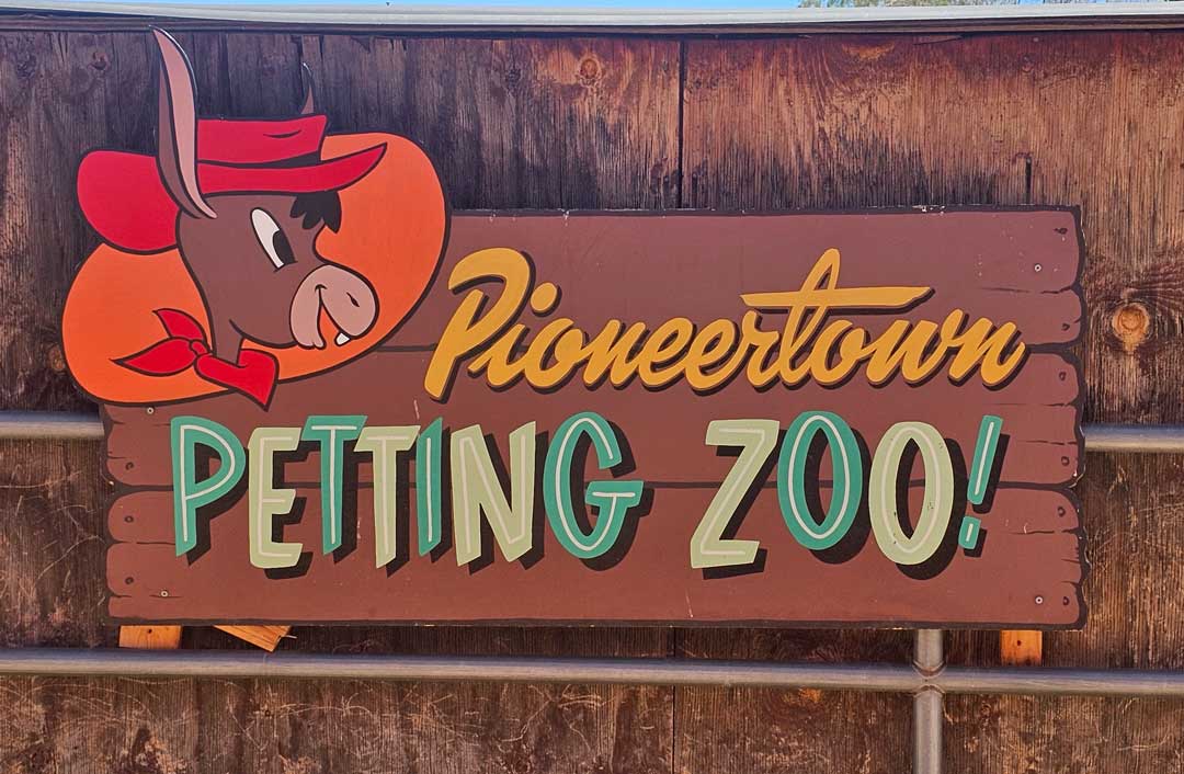 Pioneertown Petting Zoo